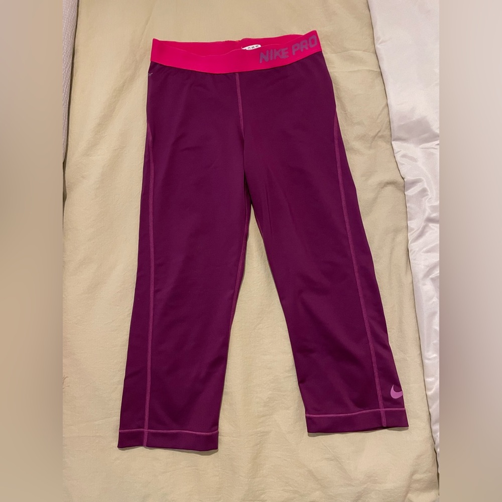 Nike pro cropped pant